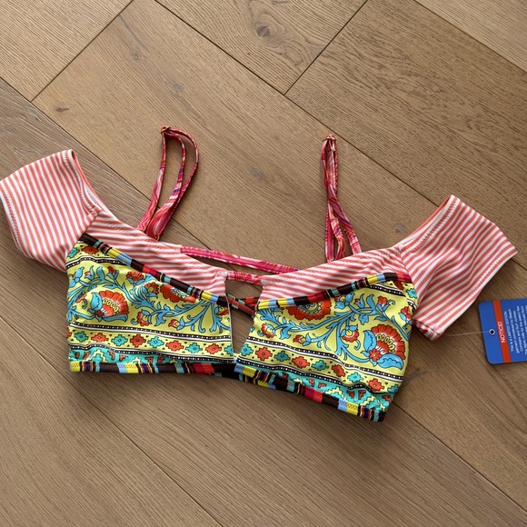 NWT Recycled Capped sleeve Kuleana bikini top - Picture 1 of 5